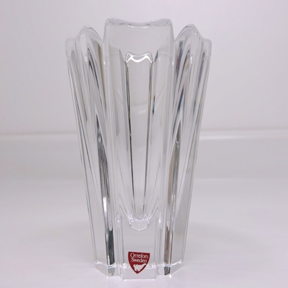 Orrefors Kostaboda 💐 Corona Small Crystal Flower Vase Home Decor Accent Art